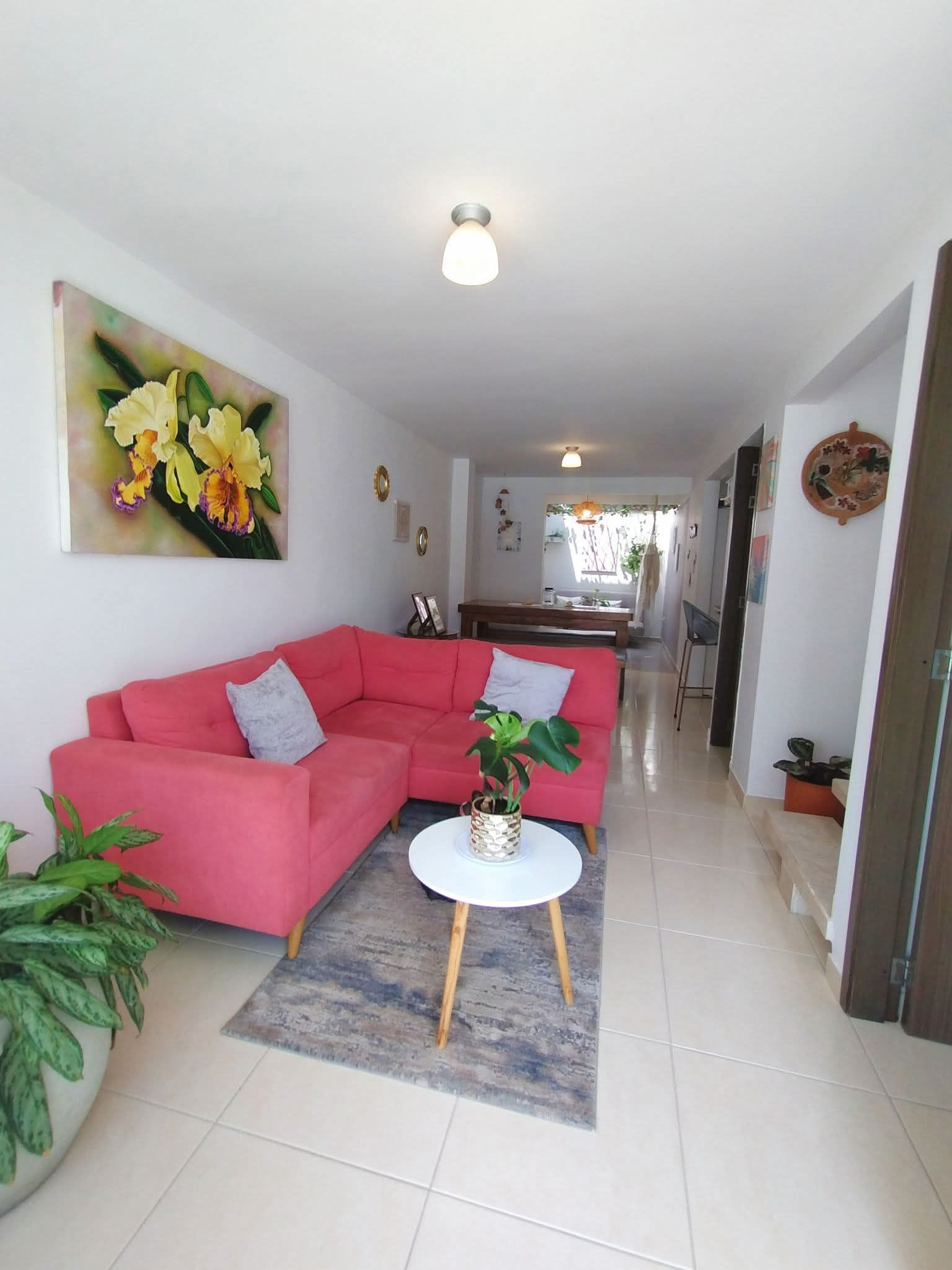 Casa en arriendo o venta Risaralda Pereira Jardin De Velez Y Velez 100 m2 Habitaciones 3 Baños 3 Garajes 1 Precio venta $390000000 Precio arriendo $2100000