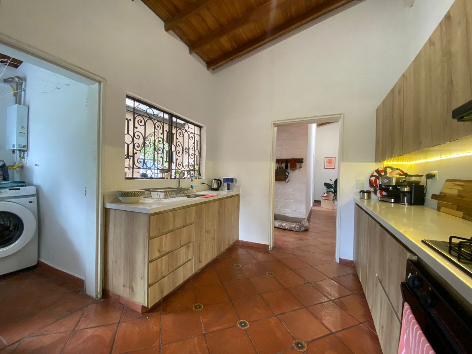 Casa en arriendo Antioquia Envigado La Mesa 200 m2 Habitaciones 3 Baños 2 Garajes 2 Precio $6500000