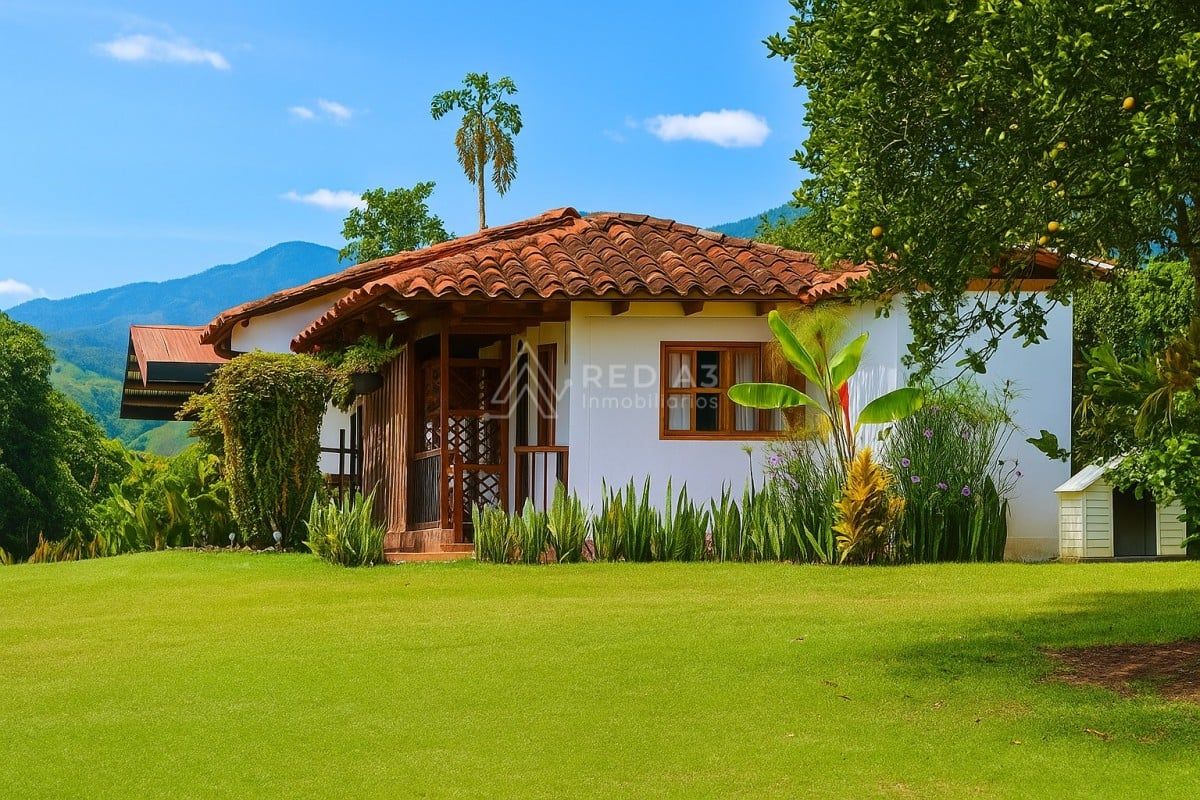 Finca en venta Risaralda Pereira Pereira 600 m2 Habitaciones 7 Baños 8 Garajes 2 Precio $2600000000