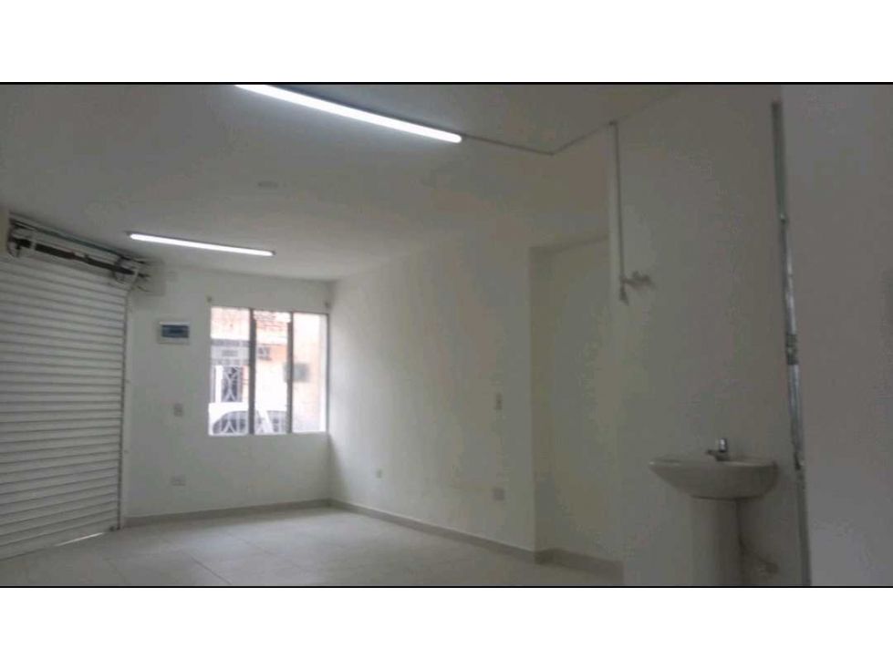 Local en arriendo Antioquia Itagüí Playa Rica 25 m2 Habitaciones 0 Baños 1 Garajes 0 Precio $1500000