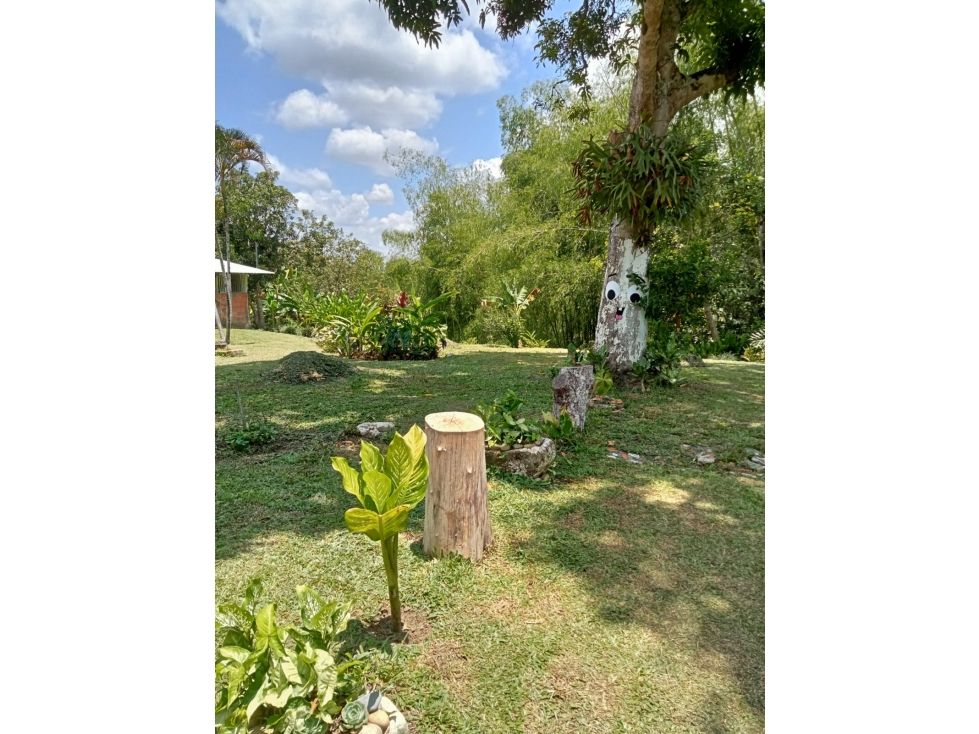 Finca en venta Quindío Montenegro Montenegro 220 m2 Habitaciones 3 Baños 2 Garajes 4 Precio $1200000000