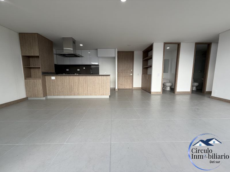 Apartamento en arriendo Antioquia Envigado Primavera 75 m2 Habitaciones 2 Baños 3 Garajes 1 Precio $3100000