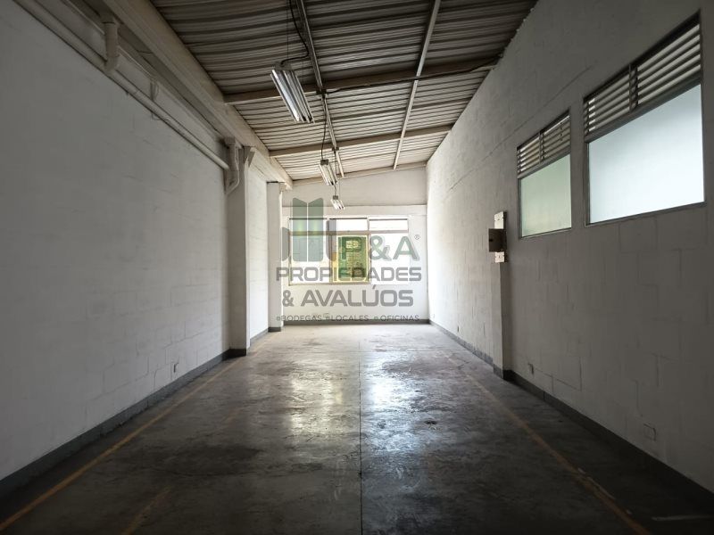 Bodega en arriendo Antioquia Medellín La Colina 90 m2 Habitaciones 0 Baños 1 Garajes 0 Precio $3500000