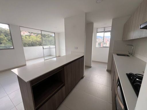 Apartamento en arriendo Antioquia Medellín San Diego 76 m2 Habitaciones 3 Baños 2 Garajes 1 Precio $3800000