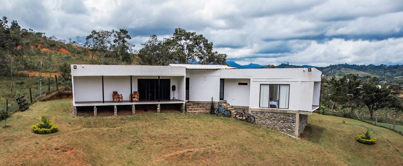 Finca en venta Valle Del Cauca La Cumbre La Cumbre 300 m2 Habitaciones 4 Baños 3 Garajes 10 Precio $950000000