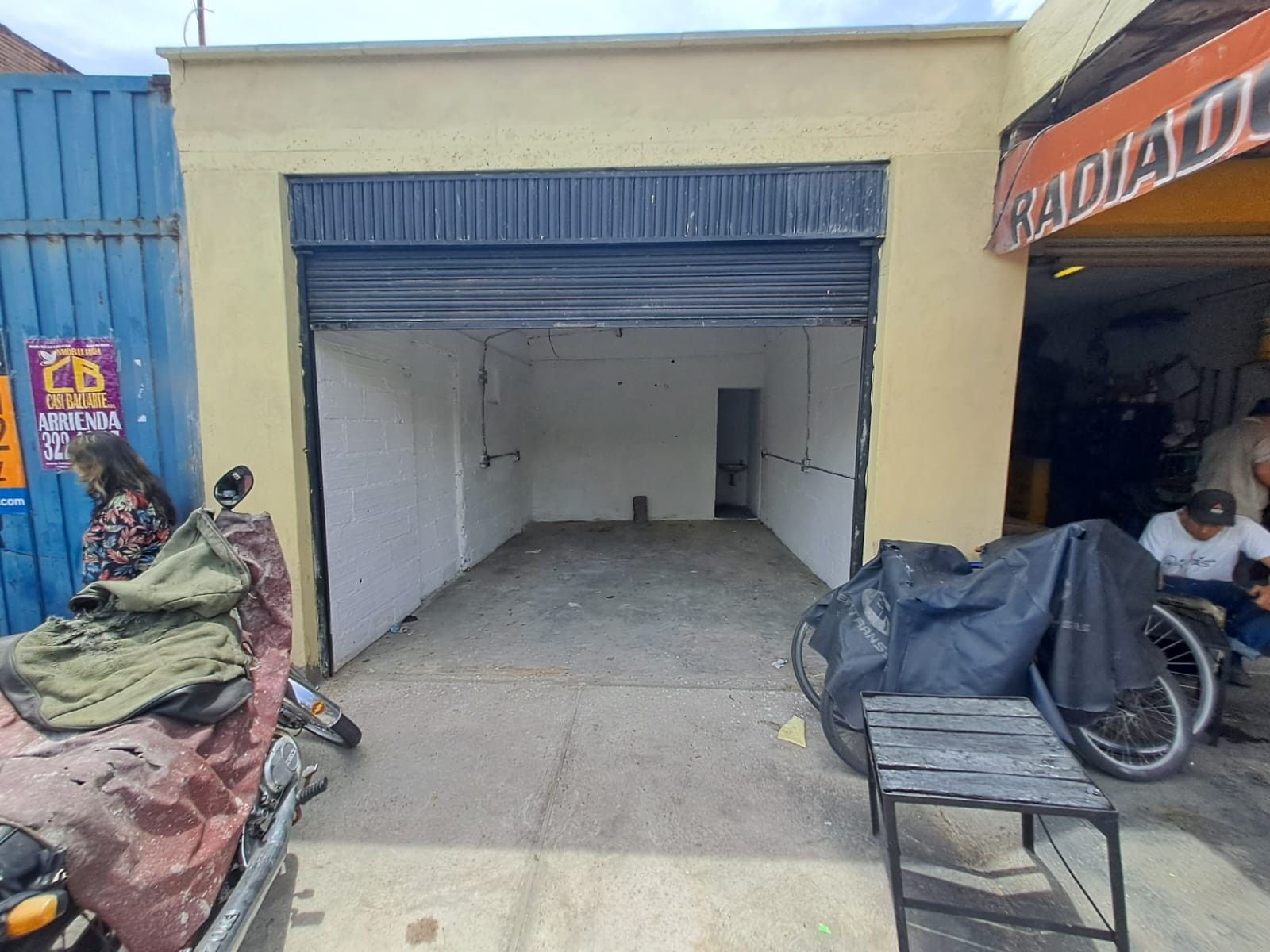 Local en arriendo Antioquia Medellín Naranjal 18 m2 Habitaciones 0 Baños 1 Garajes 0 Precio $1800000