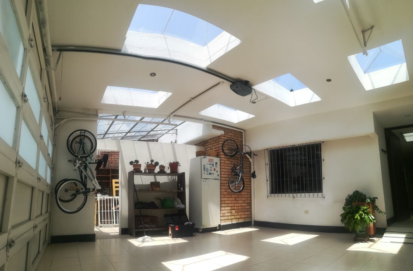 Casa en venta Cundinamarca Bogotá Ub Cordoba Niza 296 m2 Habitaciones 5 Baños 4 Garajes 4 Precio $1000000000