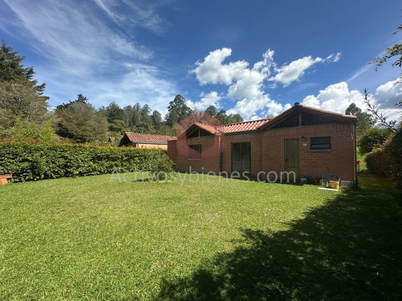 Casa en arriendo Antioquia El Retiro El Retiro 500 m2 Habitaciones 2 Baños 3 Garajes 2 Precio $8000000