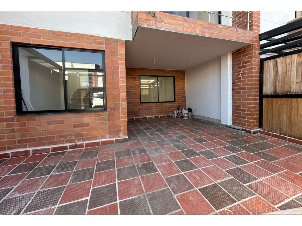 Casa en venta Antioquia La Ceja Fray Eugenio Ramirez Salazar 165 m2 Habitaciones 3 Baños 3 Garajes 2 Precio $660000000
