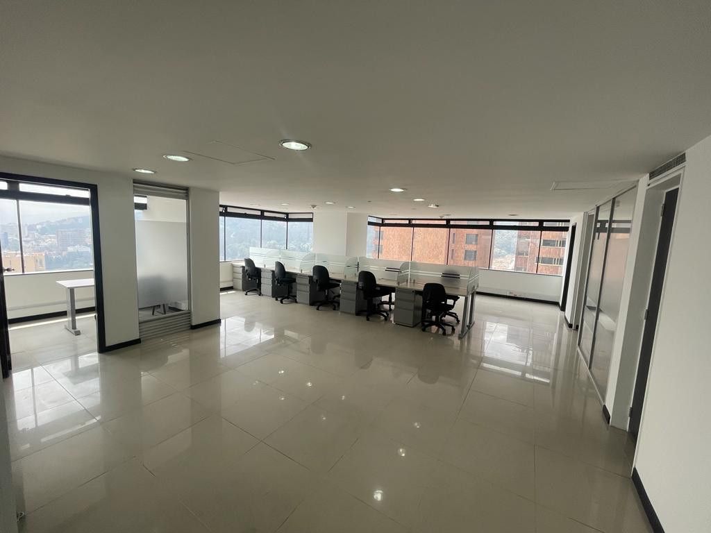 Oficina en venta Cundinamarca Bogotá Samper 220 m2 Habitaciones 0 Baños 1 Garajes 1 Precio $1200000000