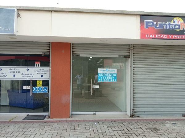 Local en arriendo Atlántico Soledad Los Robles 17 m2 Habitaciones 0 Baños 1 Garajes 1 Precio $1105000