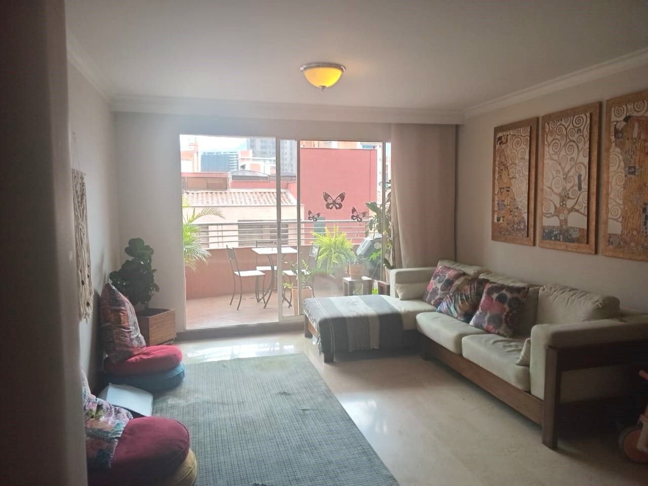 Apartamento en venta Antioquia Medellín Laureles 150 m2 Habitaciones 3 Baños 3 Garajes 2 Precio $1050000000
