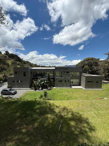 Casa en arriendo Antioquia El Retiro El Retiro 500 m2 Habitaciones 4 Baños 5 Garajes 4 Precio $29000000