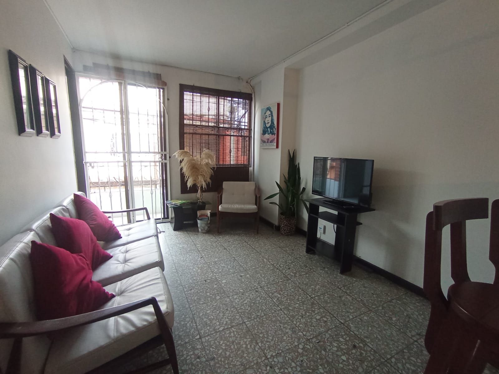 Apartaestudio en arriendo Antioquia Medellín Los Pinos 45 m2 Habitaciones 1 Baños 2 Garajes 0 Precio $2300000