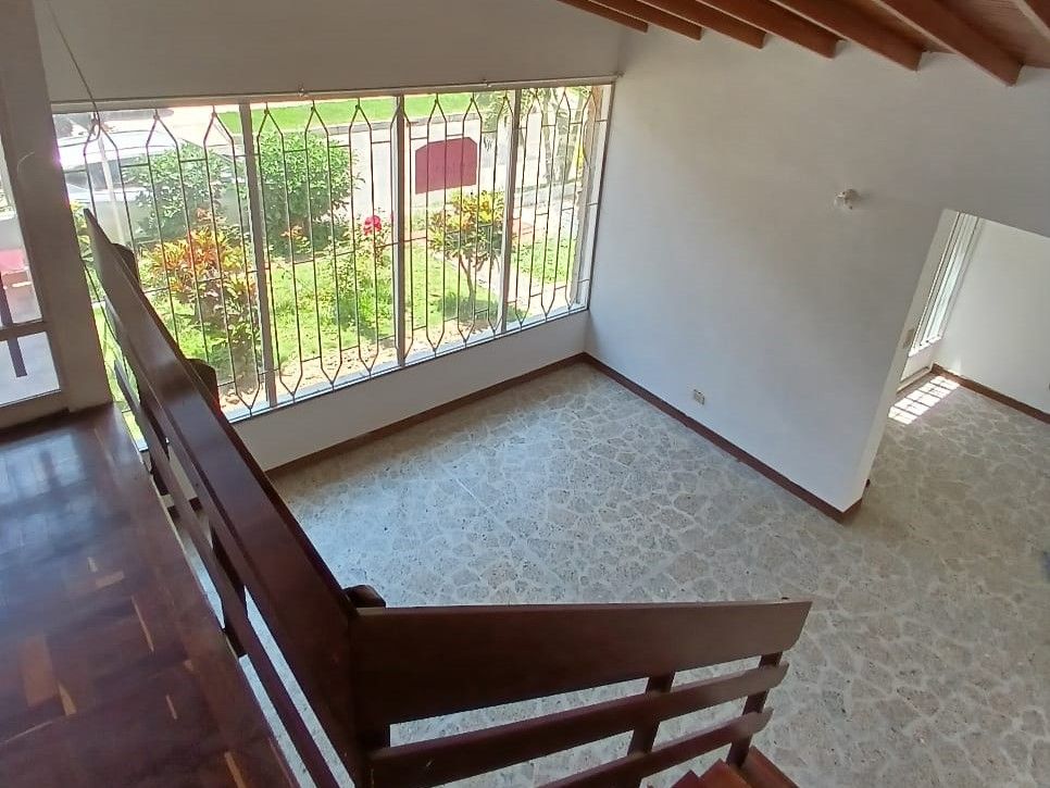 Casa en arriendo Antioquia Medellín Las Acacias 200 m2 Habitaciones 4 Baños 3 Garajes 1 Precio $6200000