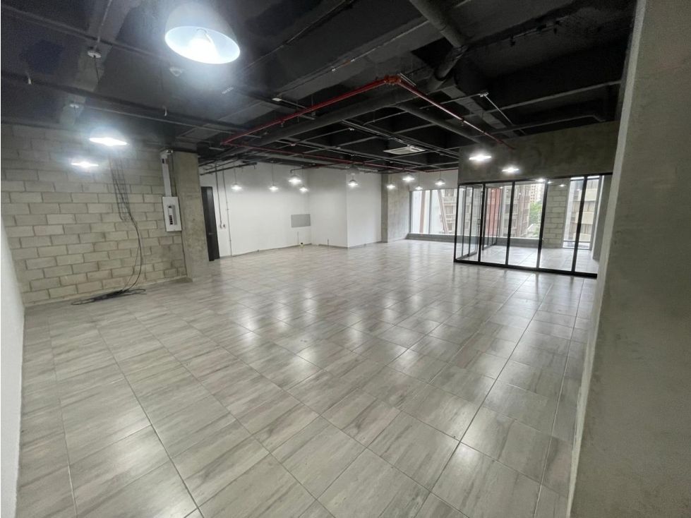 Oficina en arriendo Atlántico Barranquilla Altos Del Prado 136 m2 Habitaciones 0 Baños 0 Garajes 2 Precio $10800000