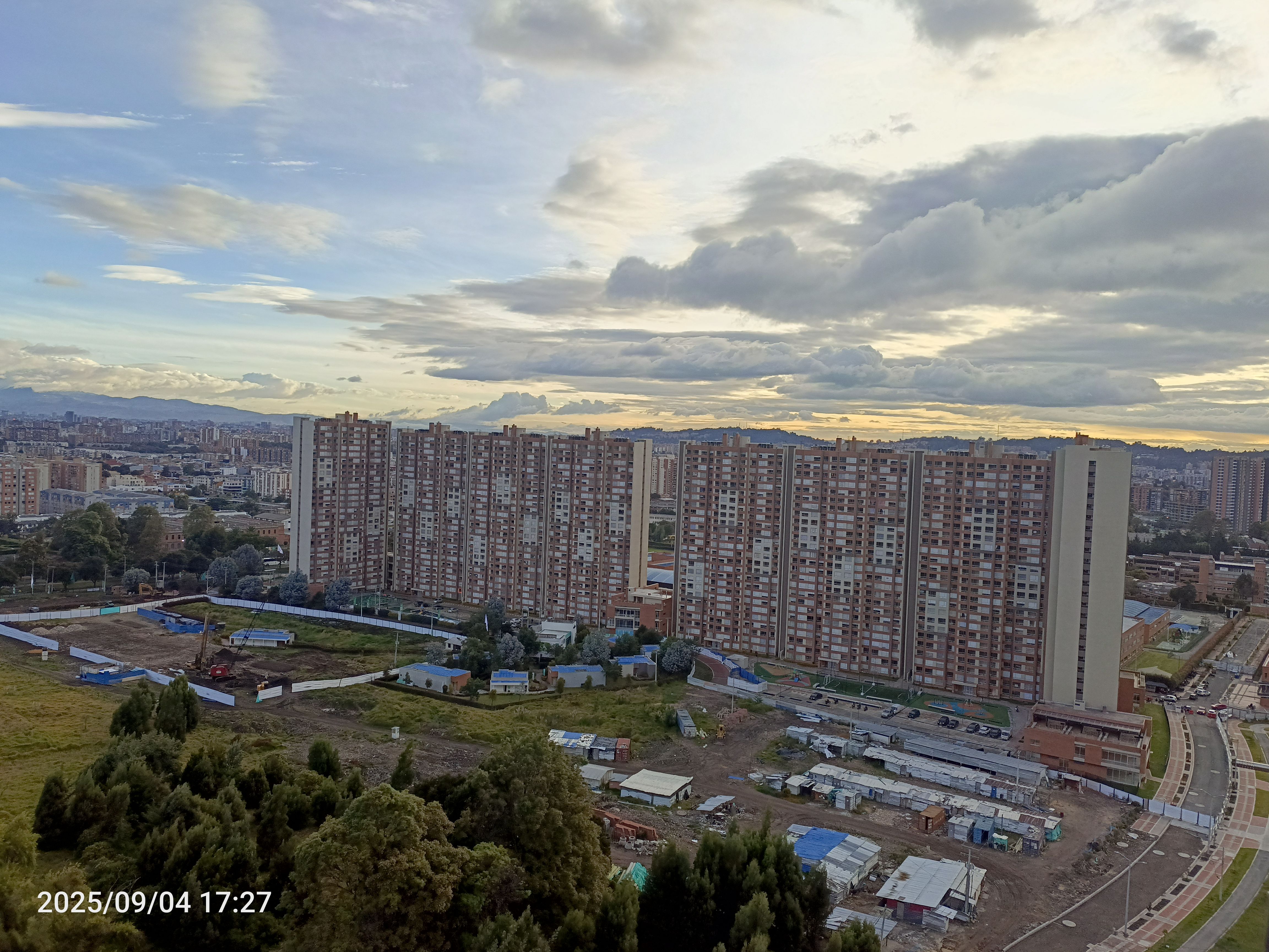 Apartaestudio en arriendo Cundinamarca Bogotá El Redil 50 m2 Habitaciones 1 Baños 2 Garajes 1 Precio $2150000