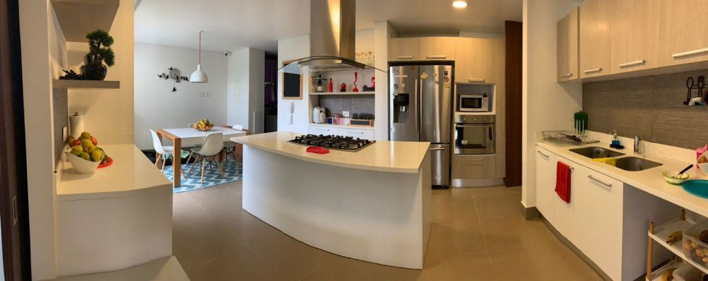 Casa en venta Cundinamarca Cajicá Santa Cruz 217 m2 Habitaciones 3 Baños 5 Garajes 4 Precio $1270000000