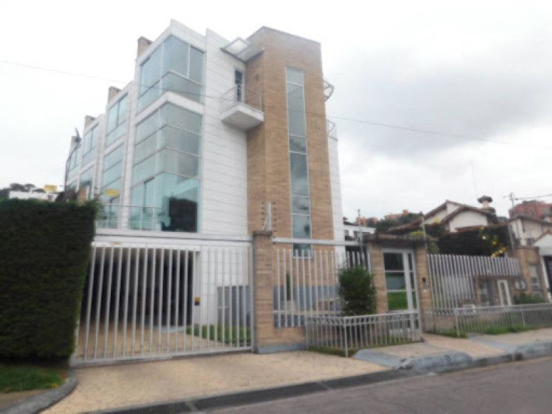 Apartamento en arriendo Cundinamarca Bogotá Niza Suba 265 m2 Habitaciones 4 Baños 4 Garajes 2 Precio $7900000