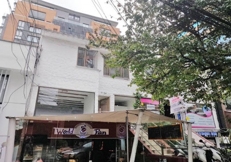 Local en arriendo Cundinamarca Bogotá Santa Barbara Oriental 120 m2 Habitaciones 0 Baños 2 Garajes 0 Precio $4600000