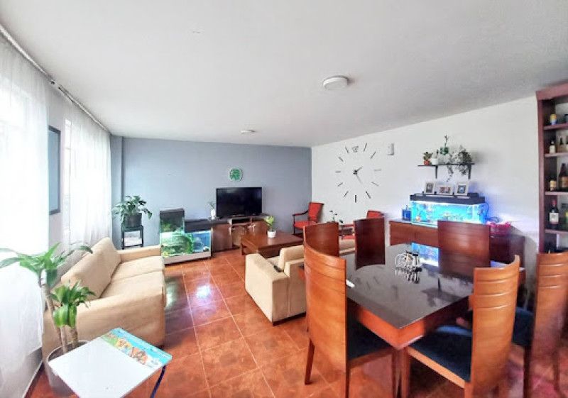 Casa en venta Cundinamarca Bogotá Simón Bolívar 330 m2 Habitaciones 4 Baños 2 Garajes 6 Precio $690000000
