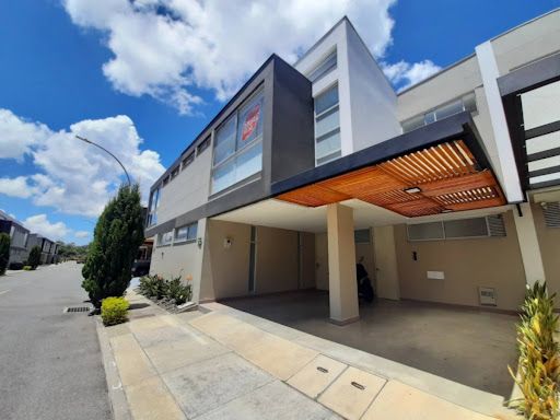 Casa en arriendo Antioquia Rionegro Gualanday 176 m2 Habitaciones 3 Baños 3 Garajes 2 Precio $6000000