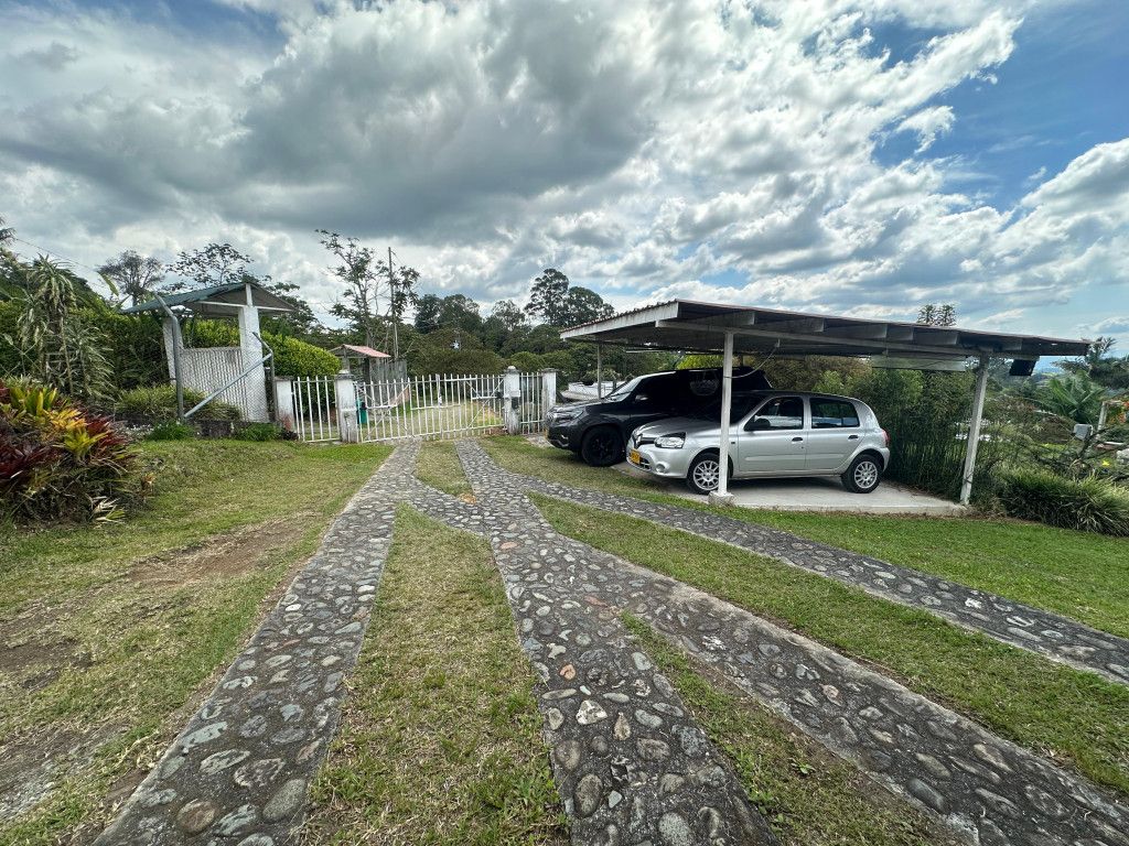 Casa Campestre en venta Quindío Circasia Circasia 235 m2 Habitaciones 3 Baños 4 Garajes 2 Precio $980000000