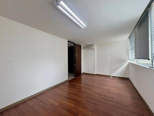 Oficina en arriendo Antioquia Medellín Los Balsos No2 52 m2 Habitaciones 0 Baños 2 Garajes 3 Precio $6000000