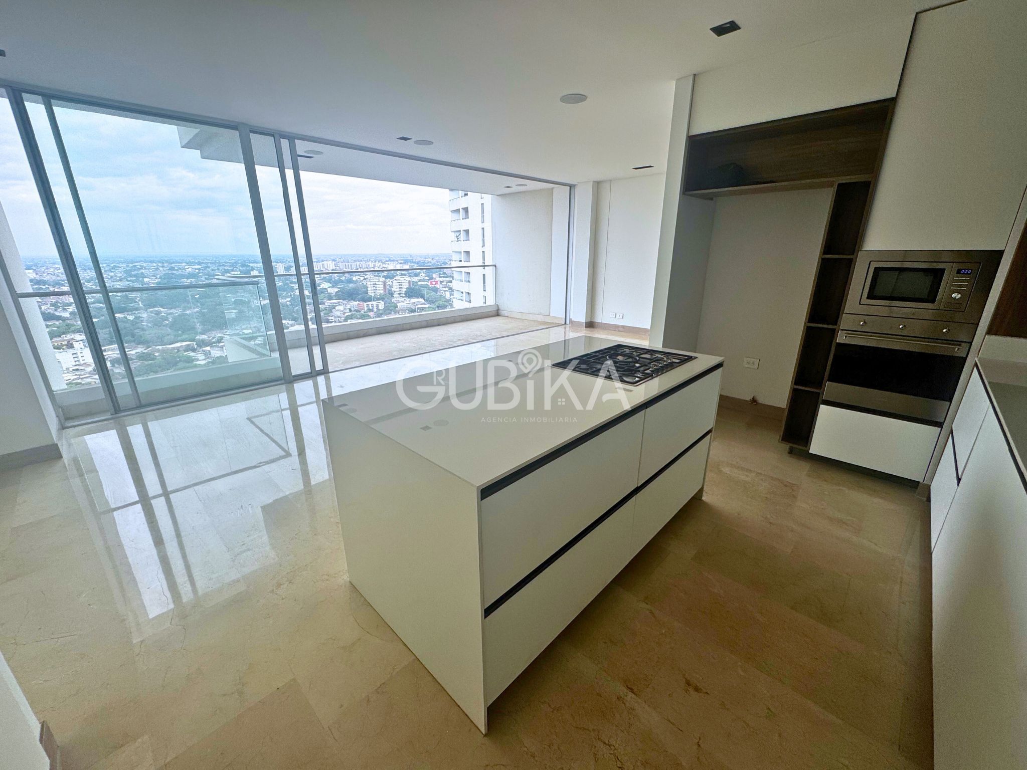 Apartamento en venta Valle Del Cauca Cali Menga 173 m2 Habitaciones 3 Baños 4 Garajes 3 Precio $1400000000