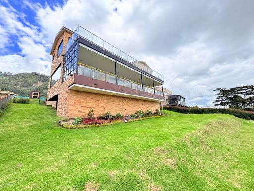 Casa en venta Cundinamarca Cajicá Vda Chuntame 864 m2 Habitaciones 5 Baños 7 Garajes 4 Precio $3200000000