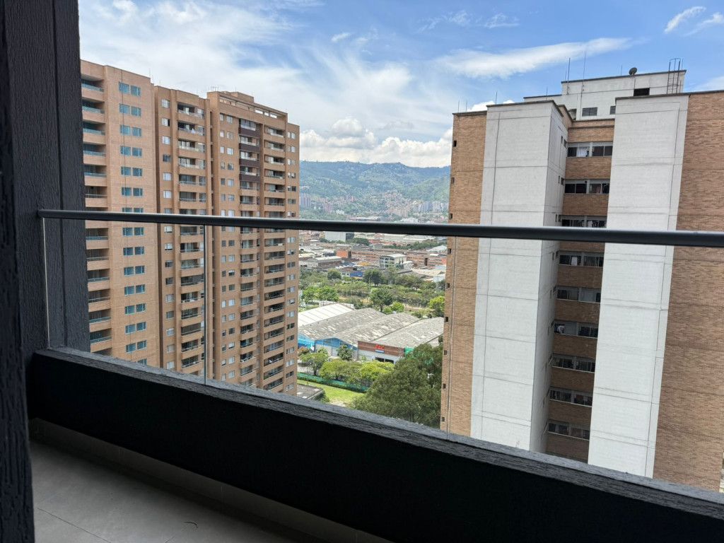 Apartamento en arriendo Antioquia Medellín Simesa 75 m2 Habitaciones 1 Baños 2 Garajes 1 Precio $3200000