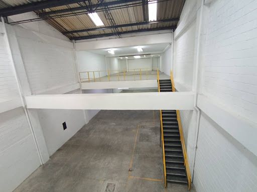 Bodega en arriendo Antioquia La Estrella Monterrey 800 m2 Habitaciones 0 Baños 3 Garajes 2 Precio $22800000
