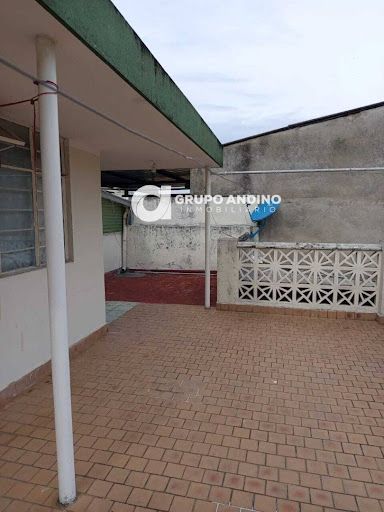 Casa en arriendo o venta Santander Bucaramanga San Alonso 600 m2 Habitaciones 11 Baños 8 Garajes 2 Precio venta $1200000000 Precio arriendo $13000000