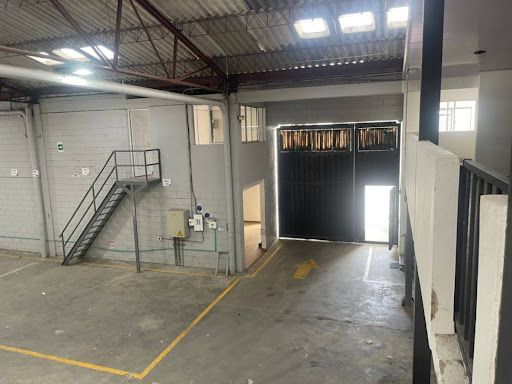 Bodega en arriendo Cundinamarca Bogotá Hb 1301 m2 Habitaciones 0 Baños 4 Garajes 2 Precio $30000000