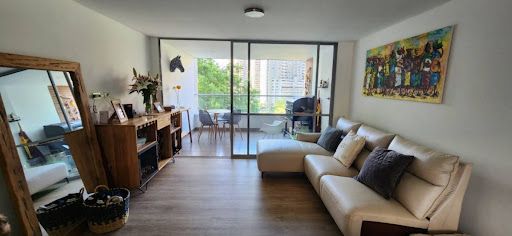 Apartamento en venta Antioquia Envigado La Inmaculada 130 m2 Habitaciones 3 Baños 3 Garajes 2 Precio $1050000000