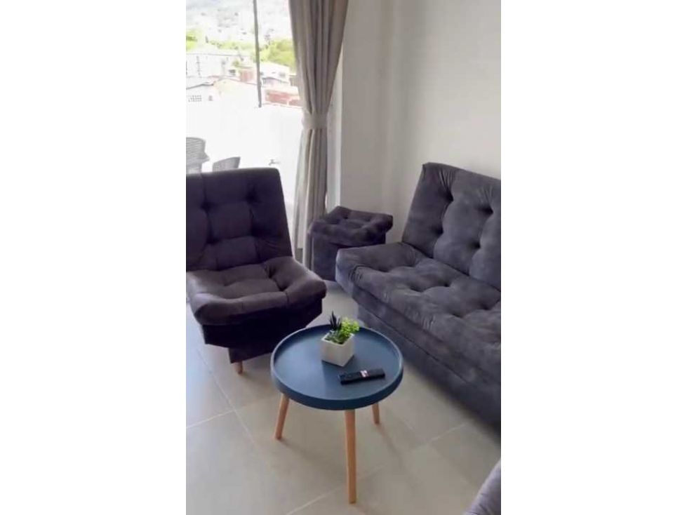 Edificio en arriendo o venta Antioquia Envigado Alcalá 107 m2 Habitaciones 3 Baños 2 Garajes 1 Precio venta $2448000000 Precio arriendo $4000000
