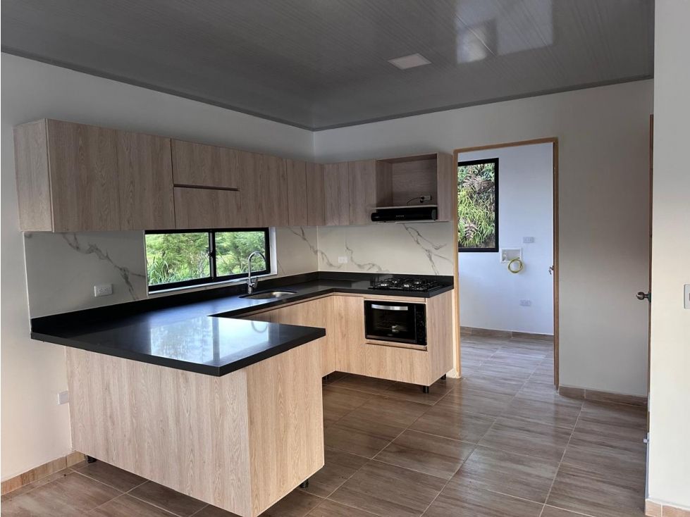 Casa Campestre en arriendo Antioquia Guarne Guarne 200 m2 Habitaciones 3 Baños 3 Garajes 3 Precio $3900000