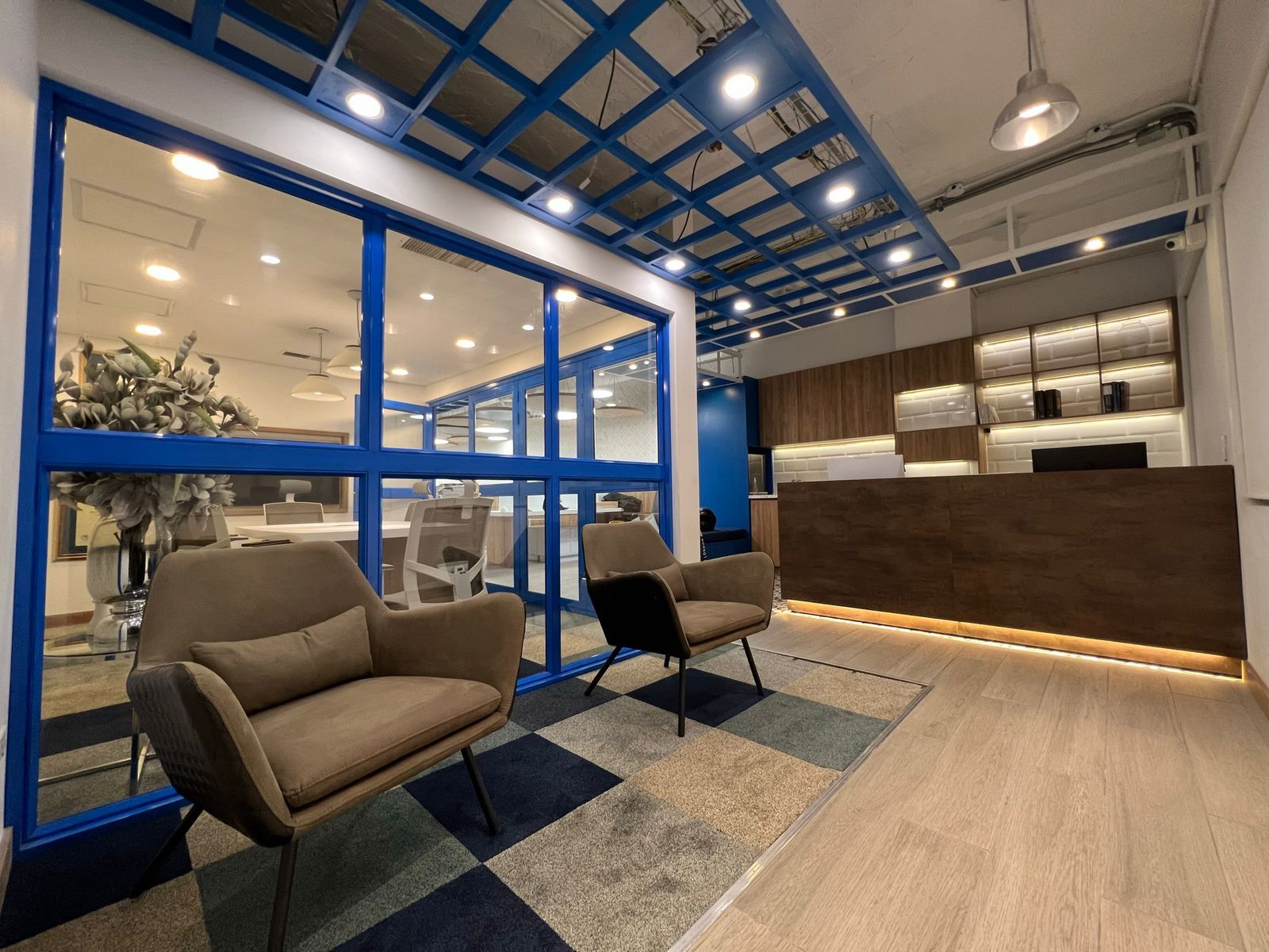 Oficina en arriendo Valle Del Cauca Cali Juanambú 100 m2 Habitaciones 0 Baños 0 Garajes 2 Precio $8500000