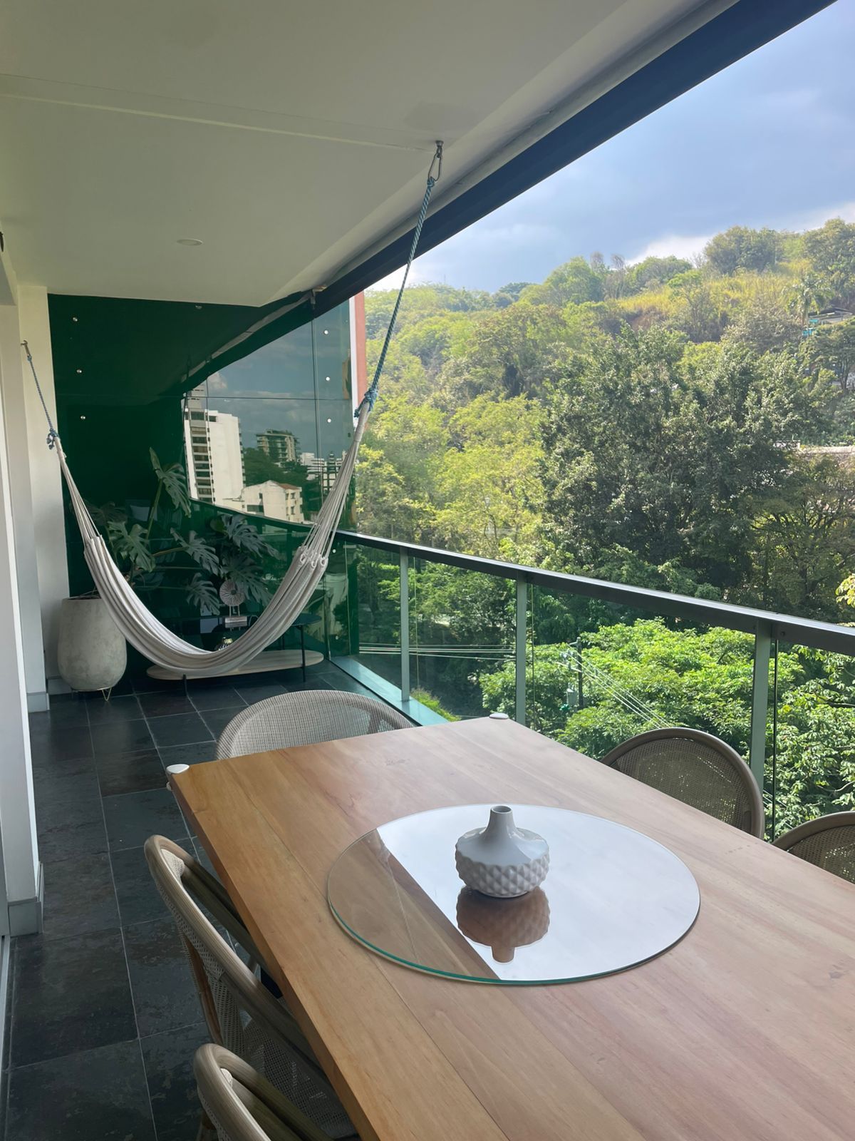 Apartamento en arriendo Valle Del Cauca Cali Bellavista 110 m2 Habitaciones 2 Baños 3 Garajes 3 Precio $5600000