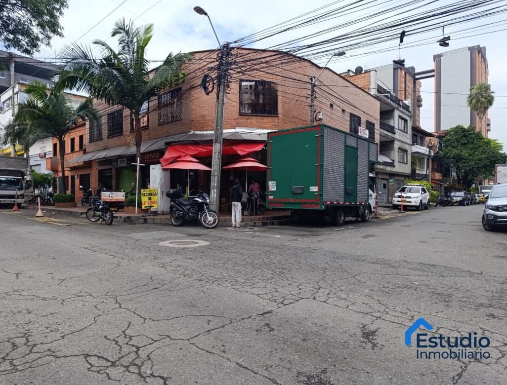 Edificio en venta Antioquia Medellín El Chagualo 600 m2 Habitaciones 0 Baños 1 Garajes 0 Precio $3300000000