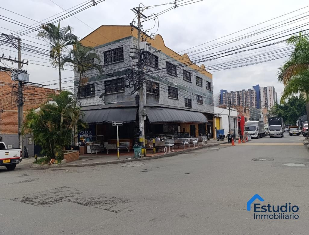 Edificio en venta Antioquia Medellín El Chagualo 600 m2 Habitaciones 0 Baños 1 Garajes 0 Precio $3300000000