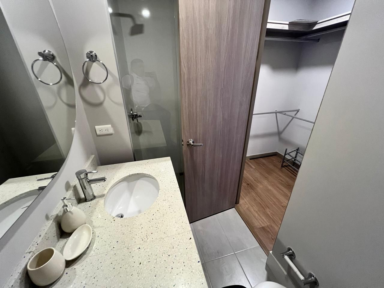 Apartamento en arriendo Antioquia Envigado Zúñiga 145 m2 Habitaciones 3 Baños 4 Garajes 2 Precio $6800000