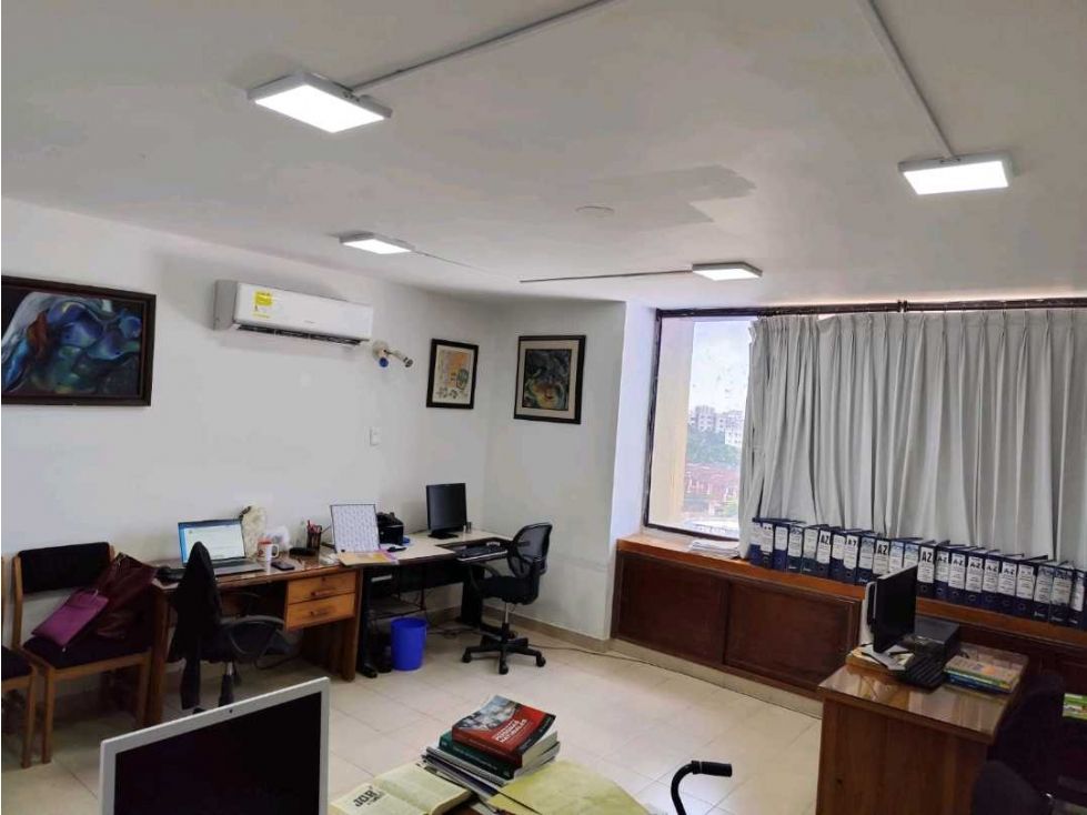 Oficina en arriendo o venta Atlántico Barranquilla El Prado 29 m2 Habitaciones 0 Baños 0 Garajes 0 Precio venta $180000000 Precio arriendo $2065000