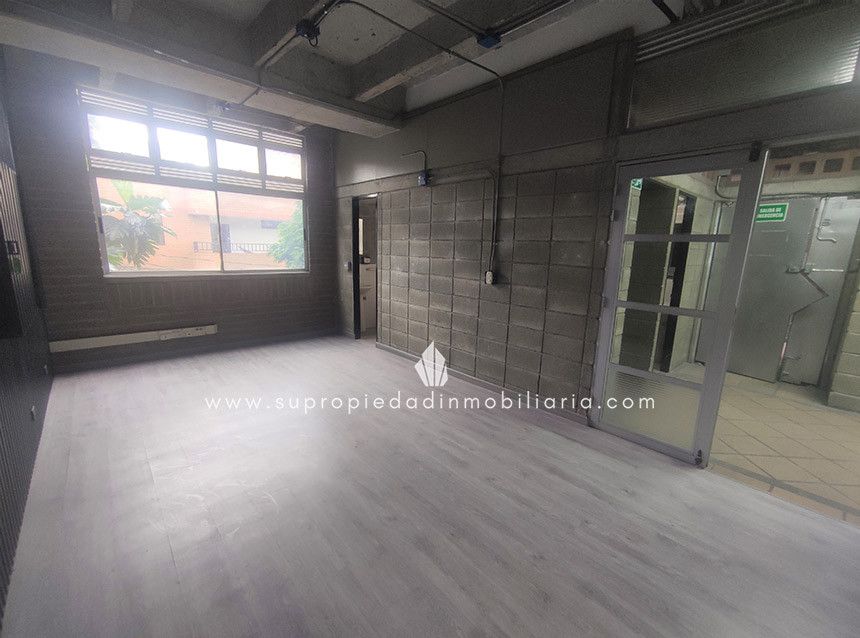 Bodega en arriendo Antioquia Medellín Urbanizacion Palma 30 220 m2 Habitaciones 0 Baños 4 Garajes 0 Precio $5800000