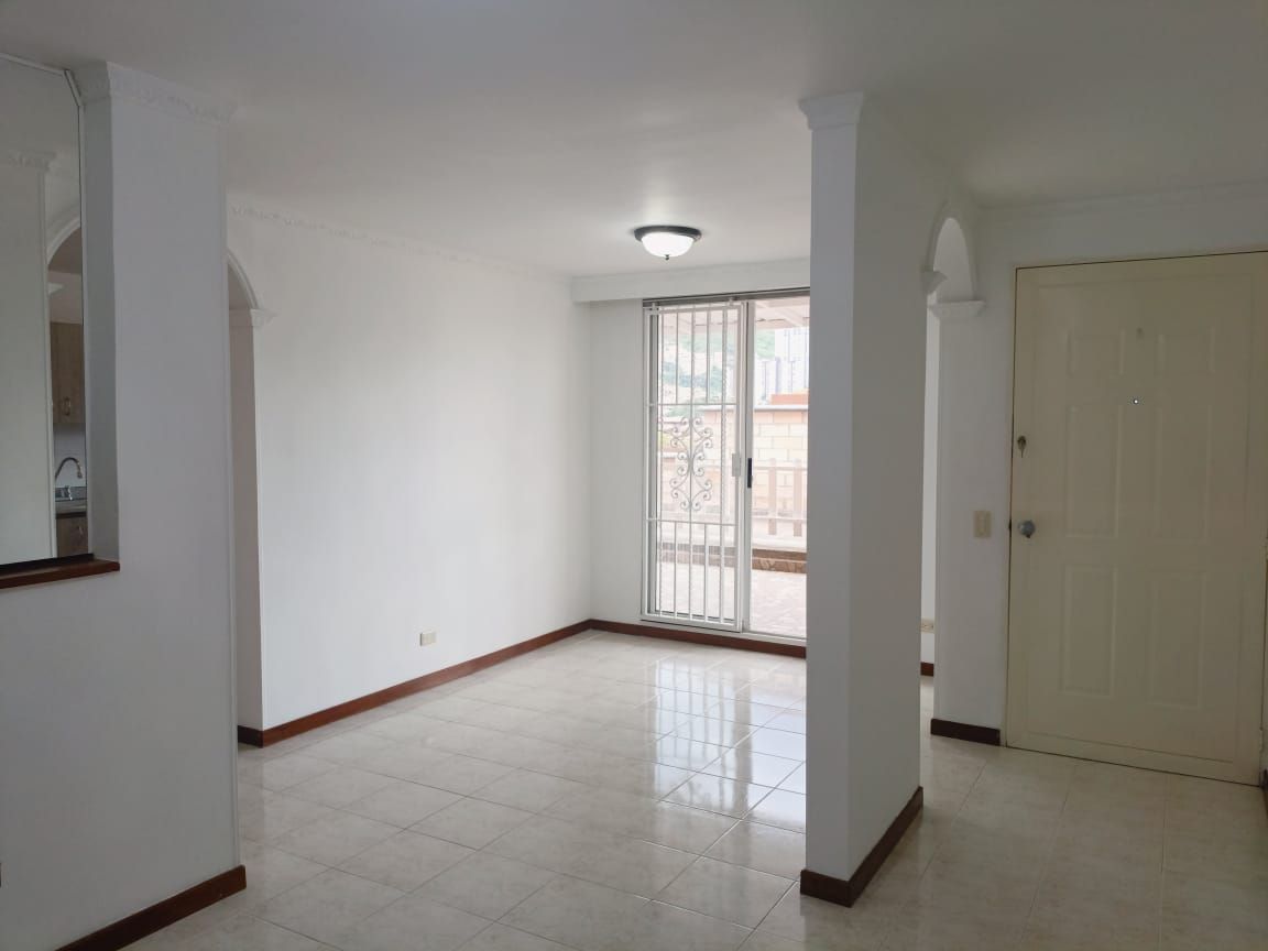 Casa en arriendo Antioquia Medellín La Mota 85 m2 Habitaciones 3 Baños 3 Garajes 1 Precio $3100000