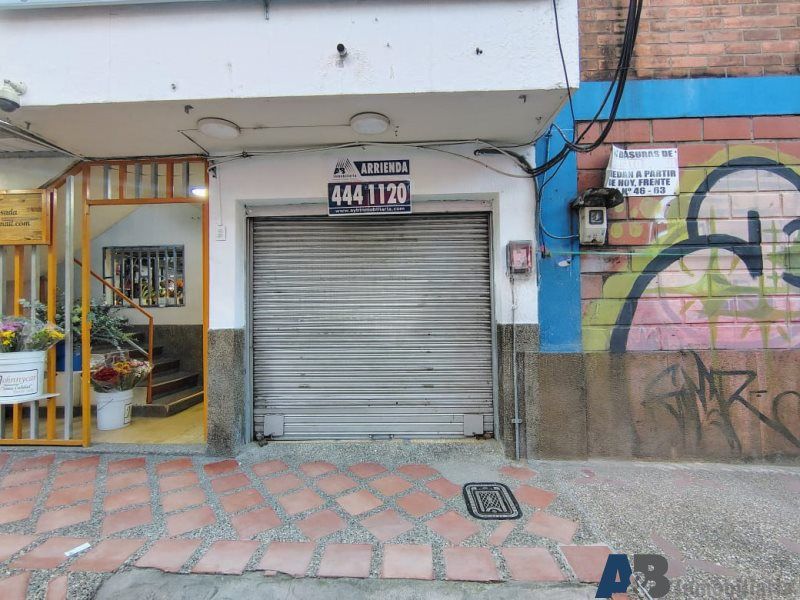 Local en arriendo Antioquia Itagüí Playa Rica 42 m2 Habitaciones 0 Baños 1 Garajes 0 Precio $2250000