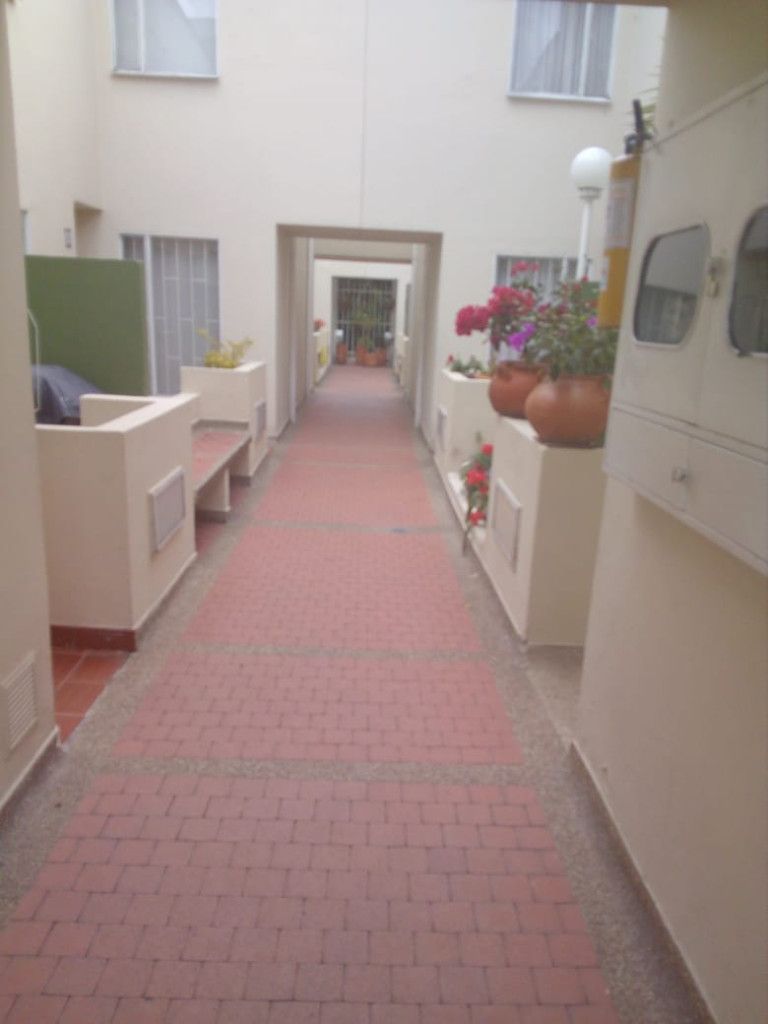 Casa en venta Cundinamarca Bogotá Villa Del Prado 37 m2 Habitaciones 3 Baños 3 Garajes 1 Precio $330000000
