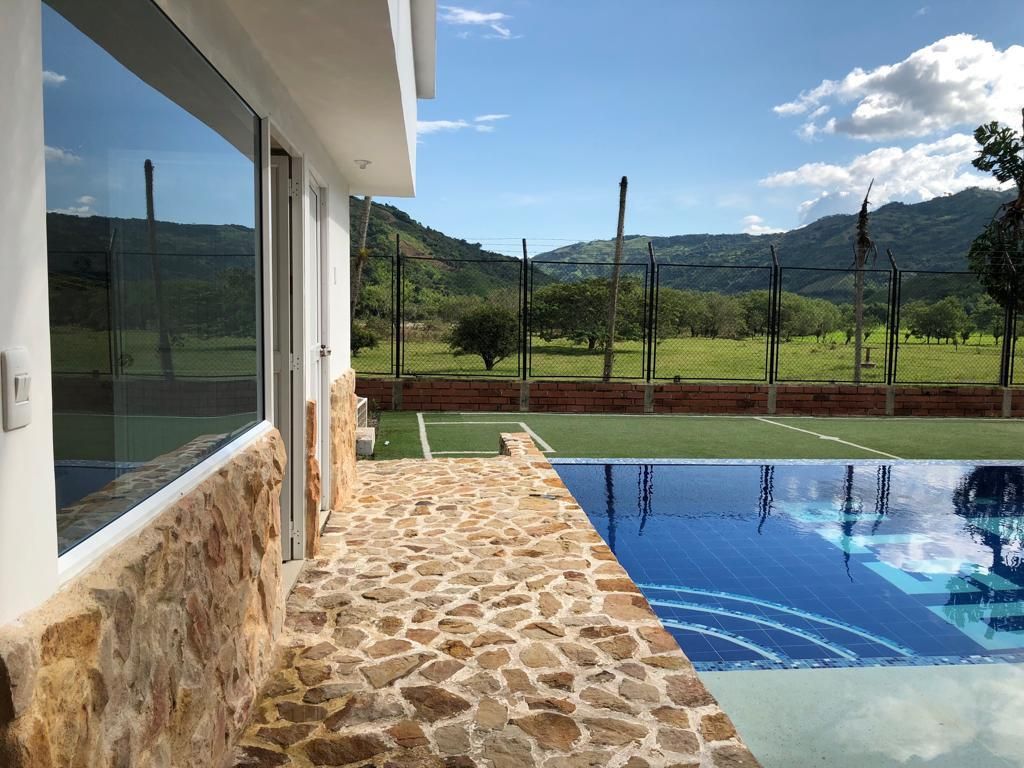 Finca en venta Risaralda La Virginia La Virginia 16000 m2 Habitaciones 6 Baños 4 Garajes 6 Precio $87500000000