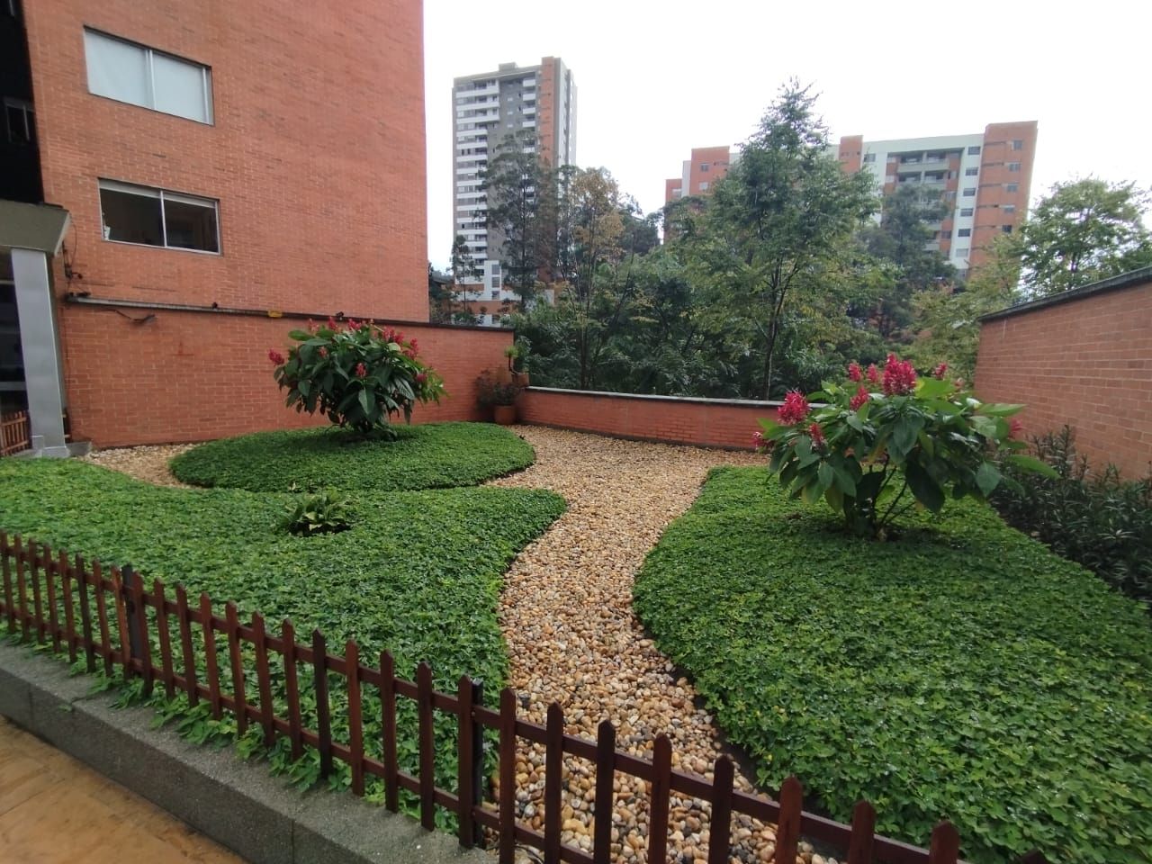 Apartaestudio en arriendo Antioquia Envigado Zúñiga 68 m2 Habitaciones 1 Baños 2 Garajes 1 Precio $3500000