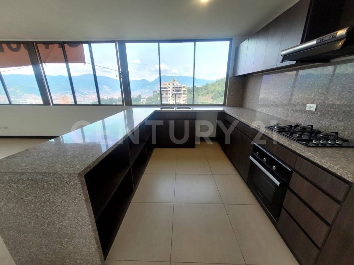 Apartamento en arriendo Antioquia Medellín Altos Del Poblado 163 m2 Habitaciones 4 Baños 5 Garajes 3 Precio $11000000